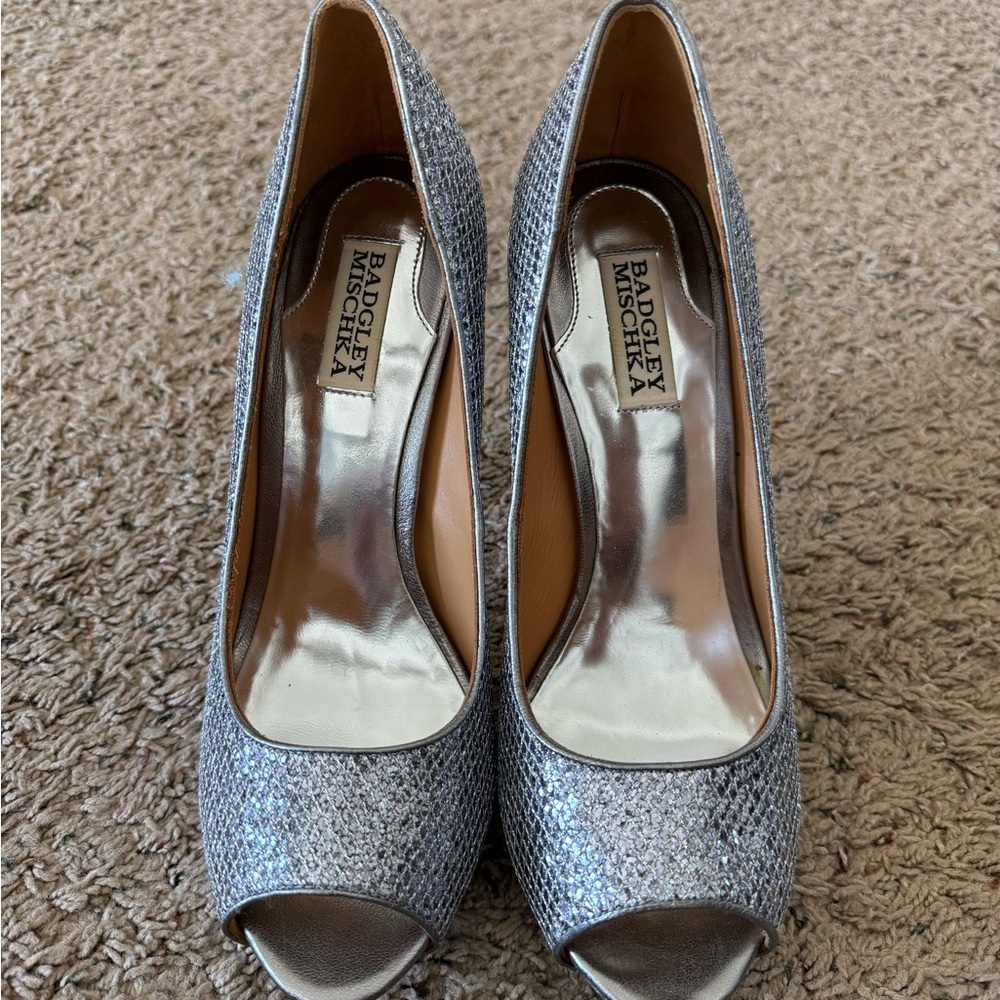 Badgley Mischka Silver Glitter Peep Toe Heels